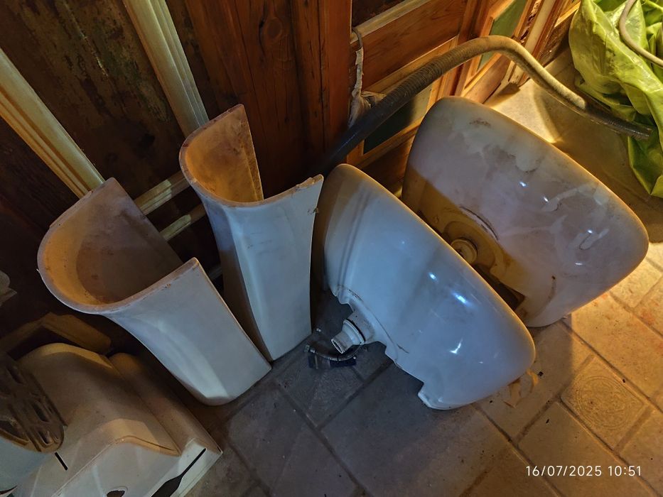 Lavatórios de cerâmica