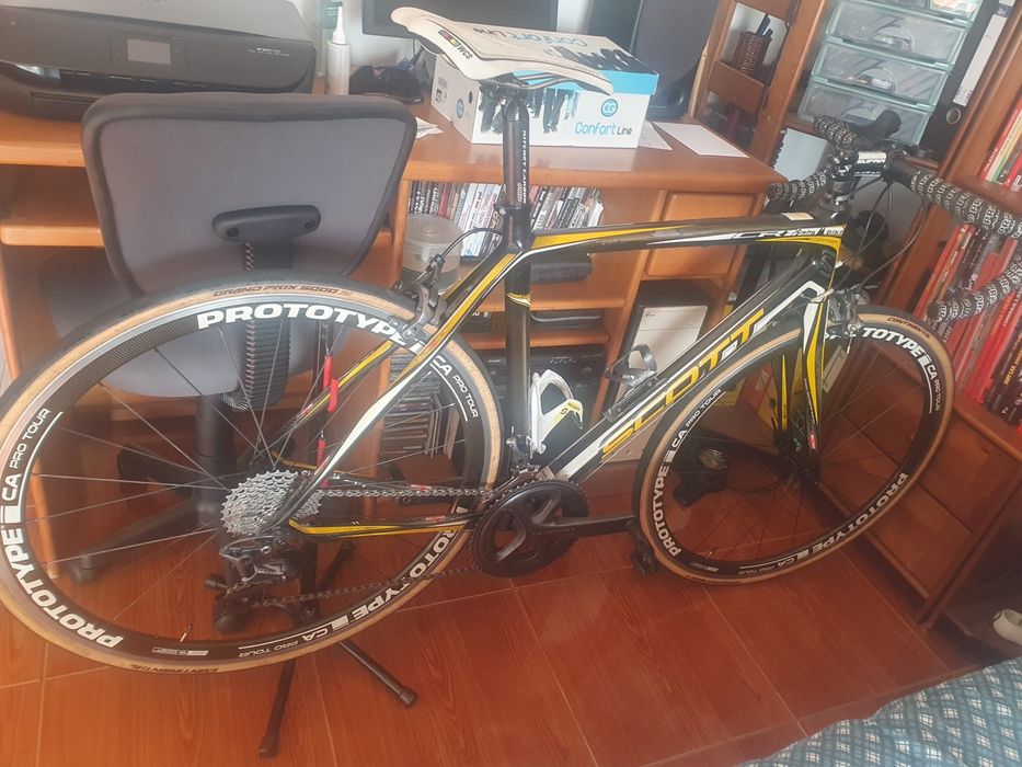 Bicicleta de estrada em carbono