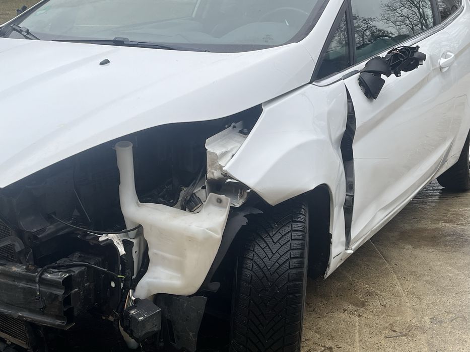 Ford Fiesta Mk7 1.6 TDCi 95 KM – uszkodzony