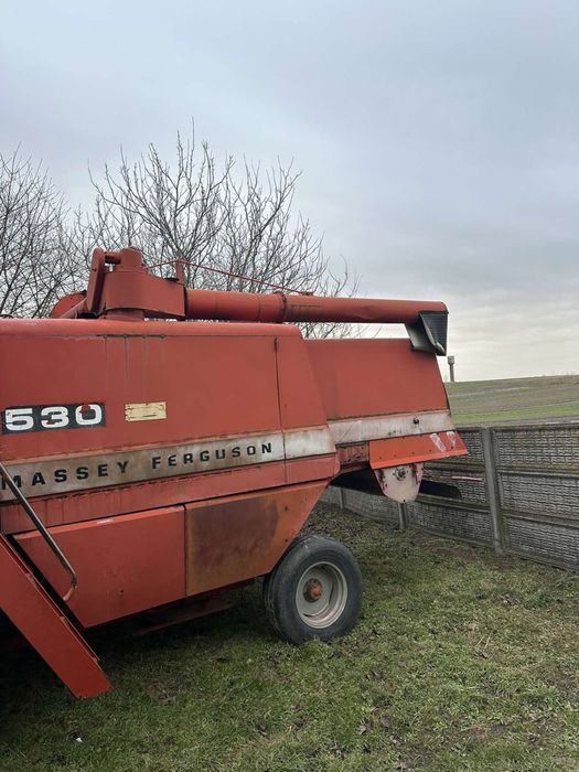 Продається комбайн Massey Ferguson 520