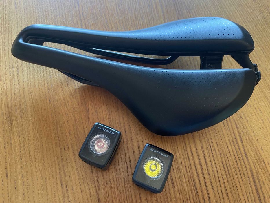 Selim Trek Aeolus Elite + Luzes Trek Flare RT