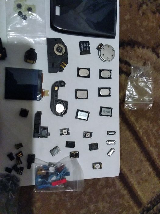 Запчастини до телефонів нокія.