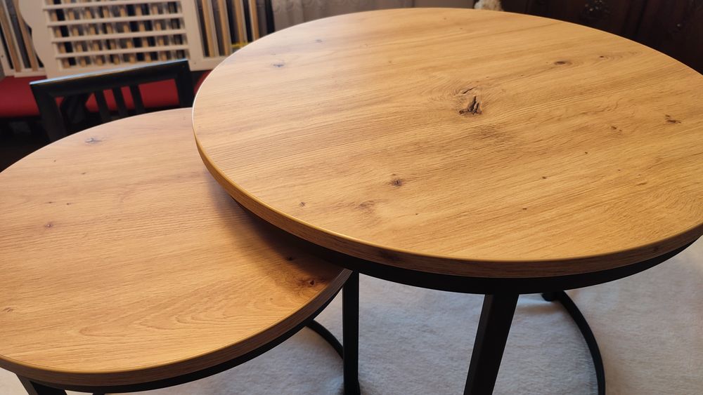 Zestaw dwóch okrągłych stolików w stylu LOFT.