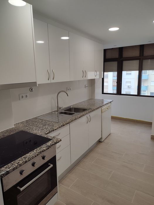 Quartos Praça do Brasil, Setúbal