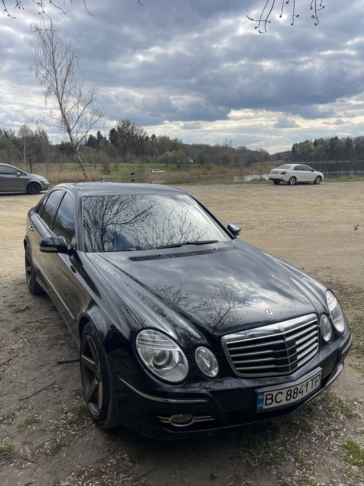 Mercedes benz E-class W211