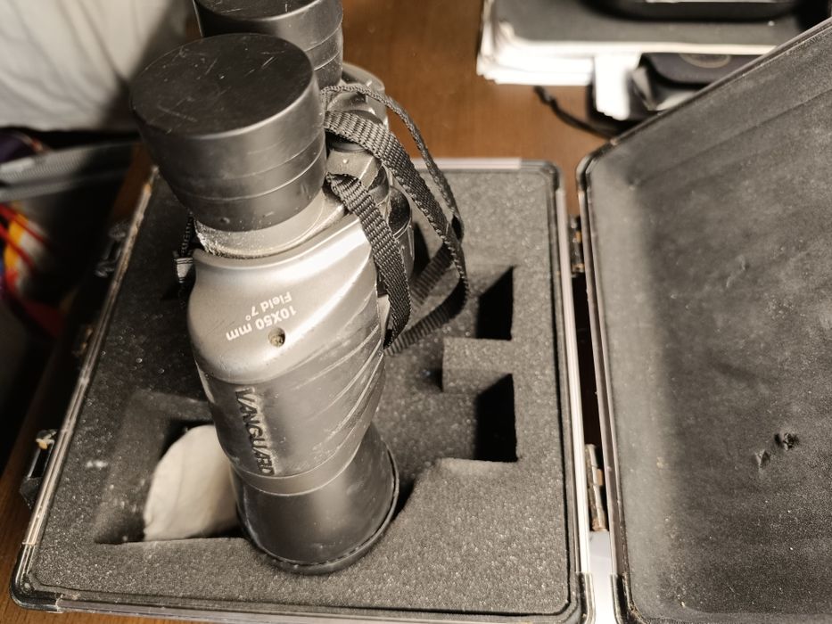 Binóculos da Vanguard