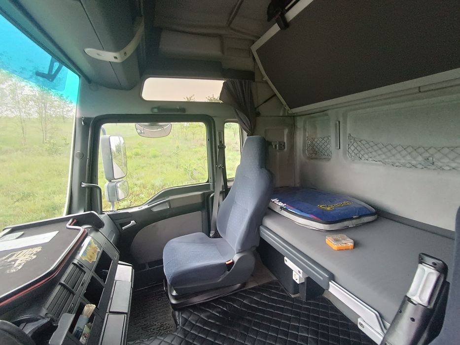 Man tga 26.390 контейнеровоз