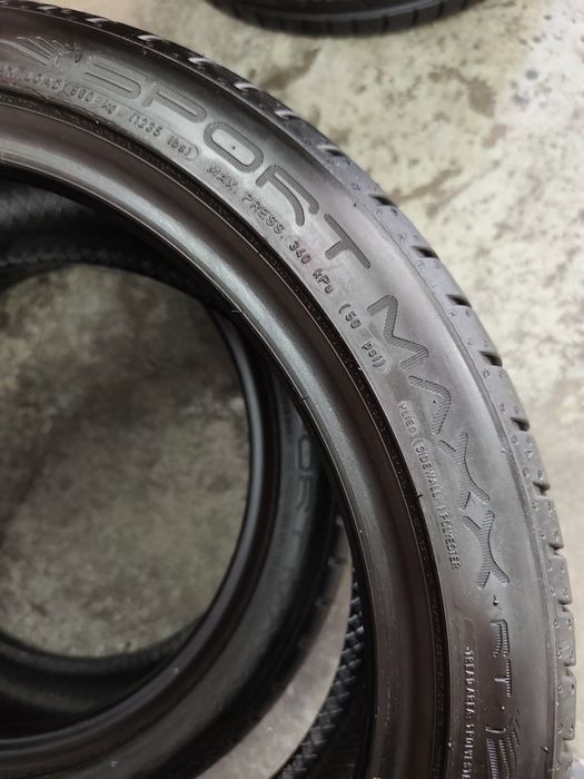 Pneus 205/45r17 Dunlop Sport Maxx RT* com 90% piso