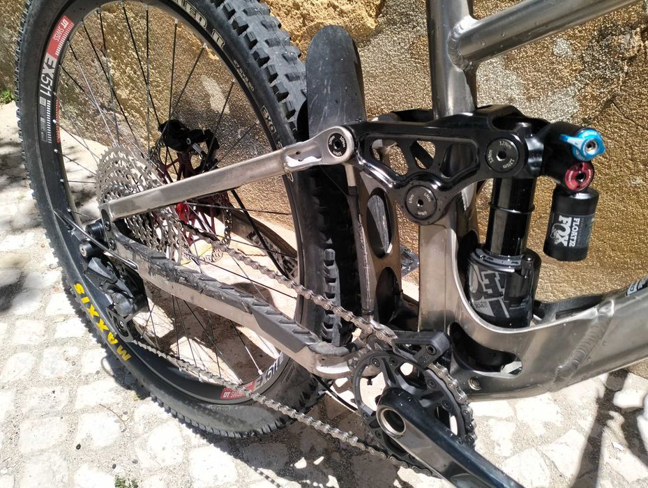 Bicicleta Enduro Banshee Titan Mullet 29/27.5 - M"