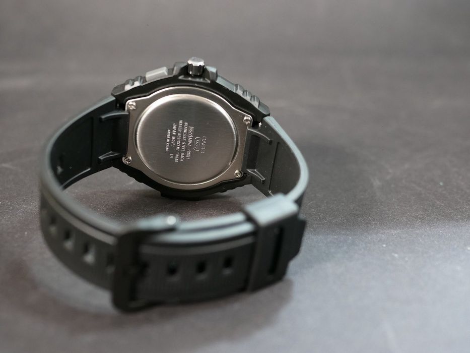 Casio MWA-100H-1AV Ø44mm "з підсвіткою"