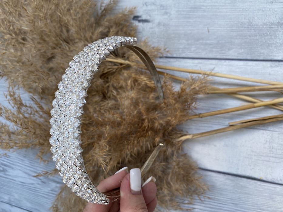 Металлический обруч с камнями на девочку 5-8 лет