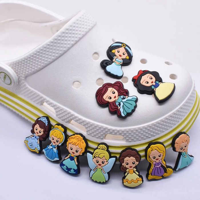 Przypinki do butów crocs prezent księżniczki Elsa Roszpunka Ariel pin