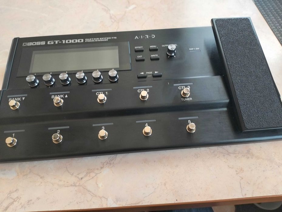 Boss GT-1000 – flagowy multiefekt gitarowy