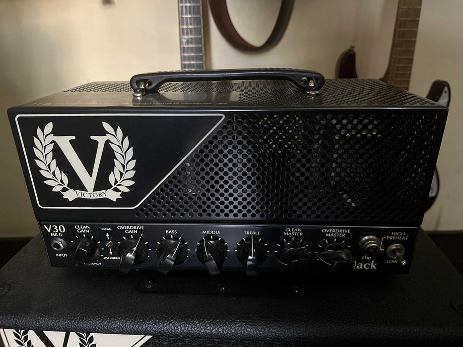 Victory V30II The Jack + 112 Cab