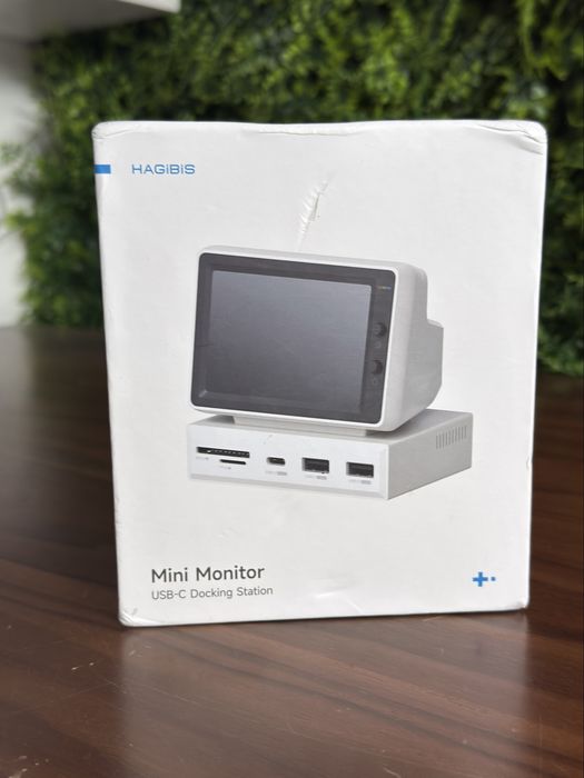 Stacja dokujaca / hub z wyswietlaczem