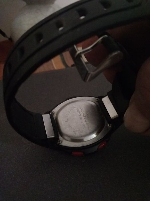 Годинник електронний