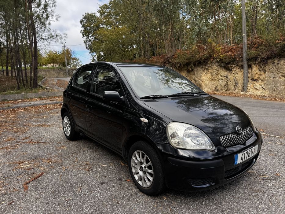 Toyota Yaris 1.0 — photo 2