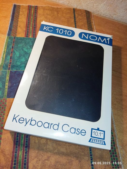 Чехол-книжка для планшета з клавіатурою