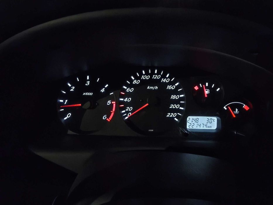 Nissan Almera 2200cc 110cv