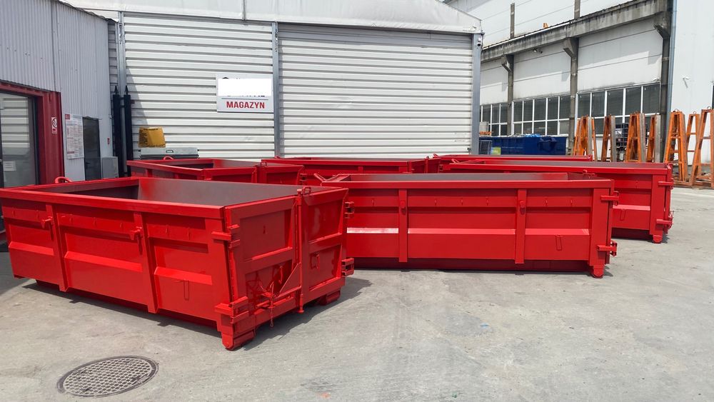 Hakowy bramowy kontener KP 7 na śmieci odpady