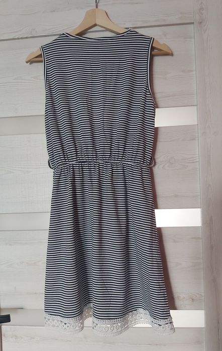 Sprzedam sukienkę damską w paski Uni