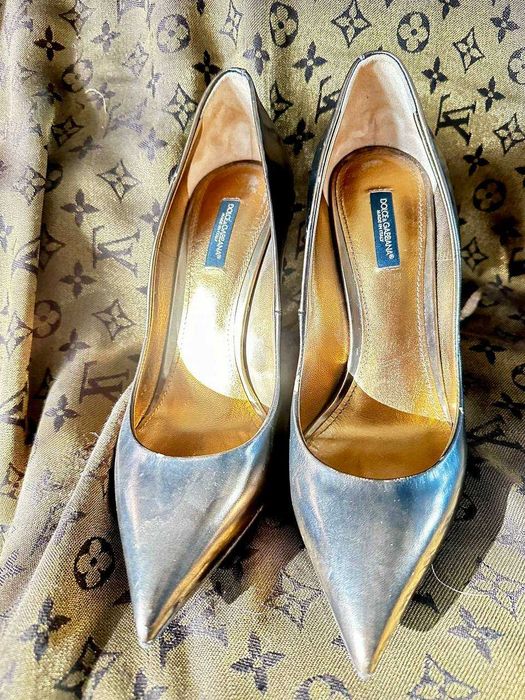 Розкішні туфлі   Dolce & Gabbana Metallic Gold Pumps, оригінал