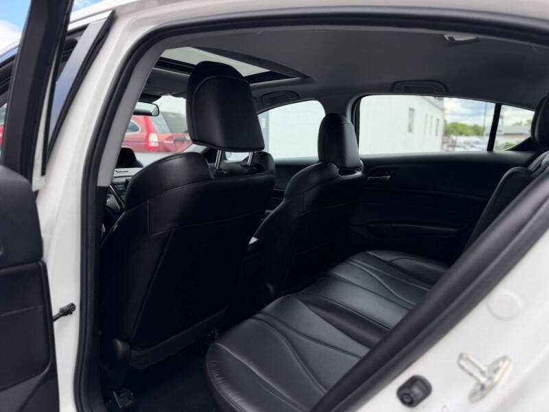 2020   Acura ILX
