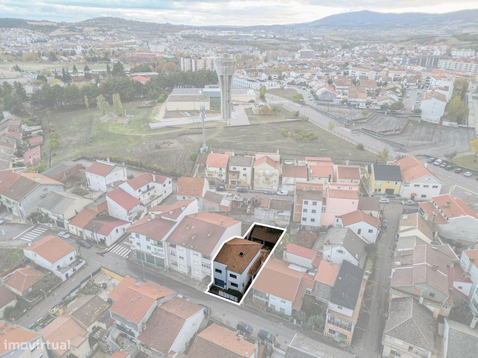 Moradia T4 em construção na cidade de Bragança