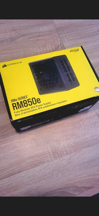 Corsair 850W 80+ Gold Modular – Fonte de Alimentação Gaming RM850e