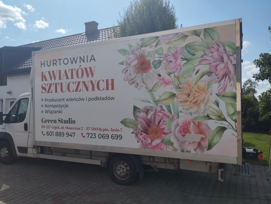 Reklama na samochód oklejanie busów witryn montaż reklam całe Tychy