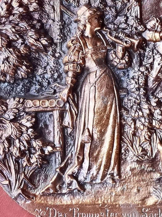 Talerz medalion z brązu