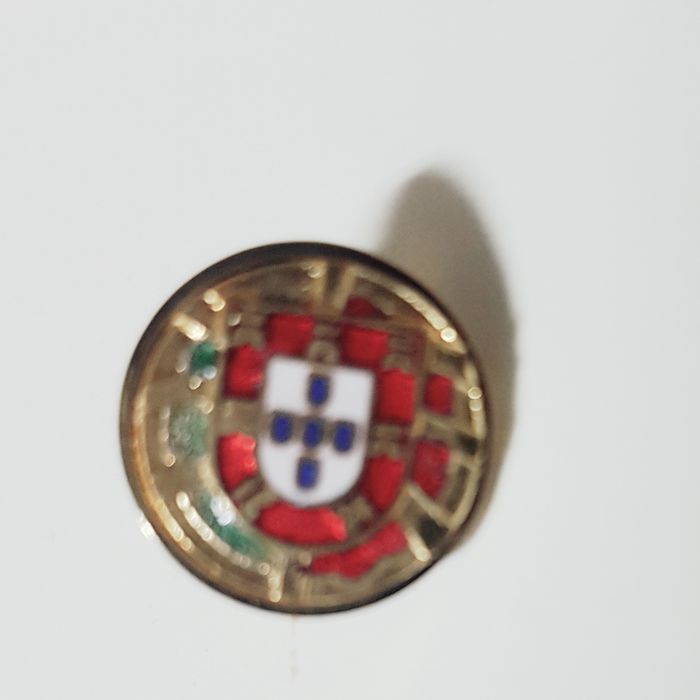 Pins Antigos em Esmalte Puro