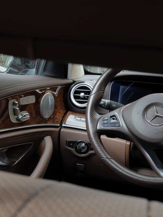 Mercedes-Benz E300 4matic W213