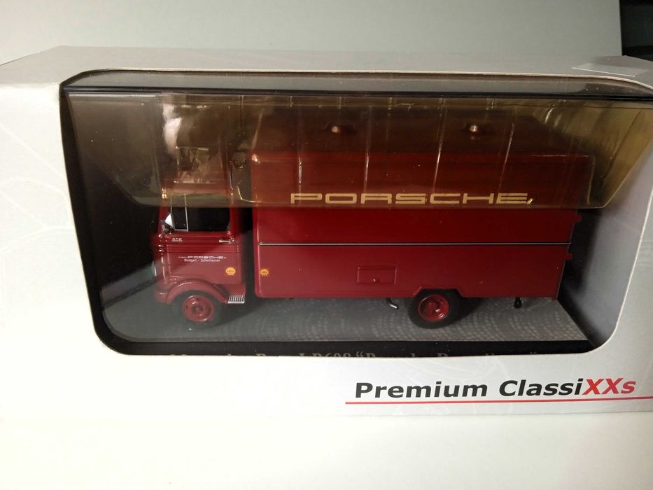 Premium ClassiXXs 1/43  Mercedes Benz LP608 "Porsche Renndienst"