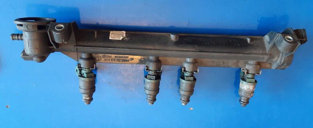 Listwa wtryskowa wtryski Vw Golf 4 Audi A3 8L 1.6 B AKL SR 06A'133317A