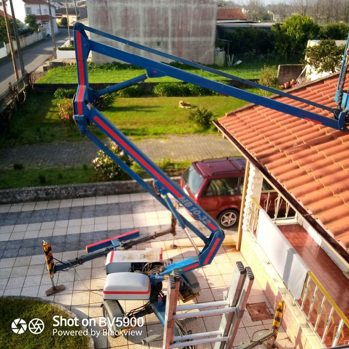 Plataforma elevatória rebocavel