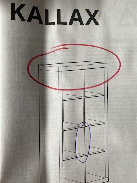 Kallax, nowy element białego regału Ikea.