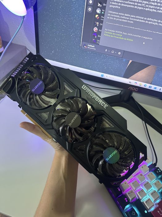 Placa grafica r9 290x windforce 3x