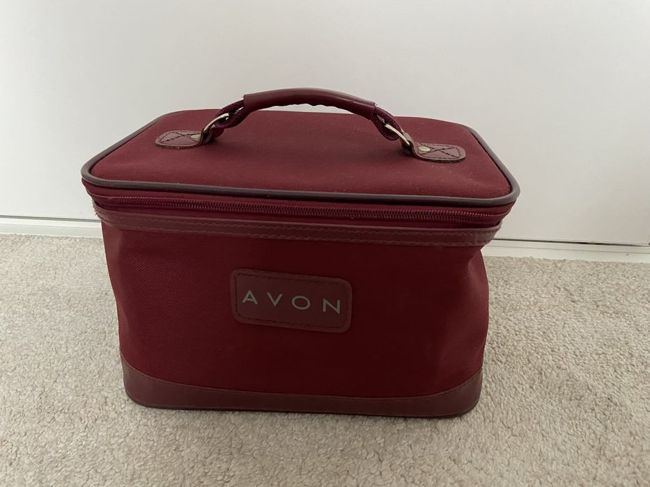 Kuferek kosmetyczny Avon 28x20