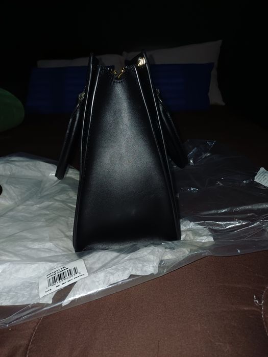 Mala preta quase como nova