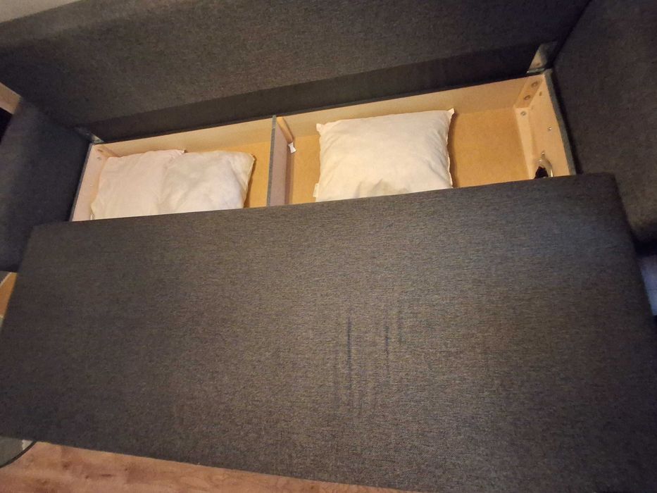 Trzyosobowa kanapa z funkcja spania