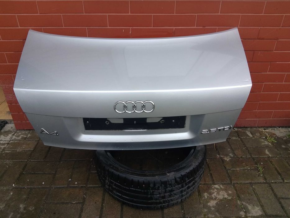 AUDI A4 B6 sedan klapa tył LA7W