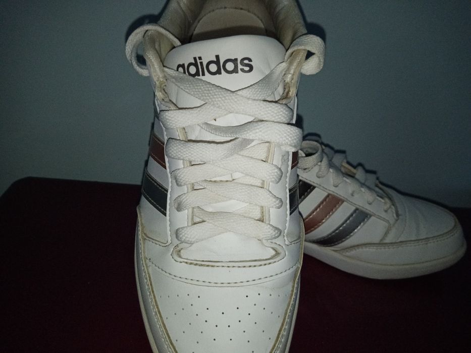 Кросовки Adidas  кожаные