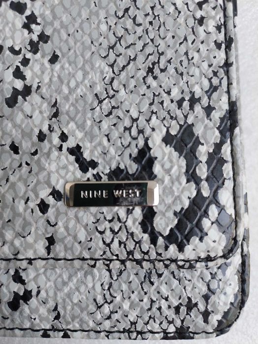 Torebka NINE WEST-wężowa skórka-szaroczarna  jak nowa InPost