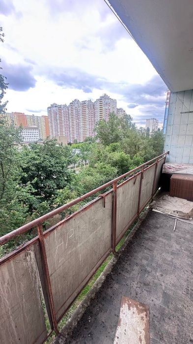 Продам 1-к Дмитра Павличка просп. (Маршала Рокосовського), 10А