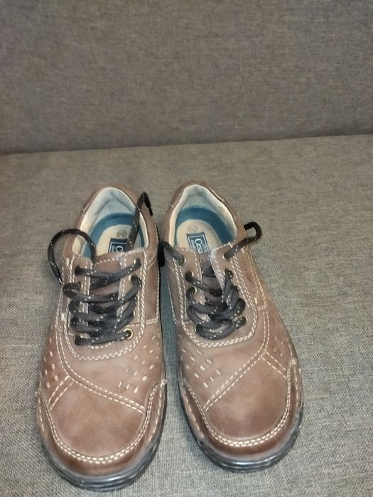 Туфлі шкіряні та замшеві, коричневі та сині