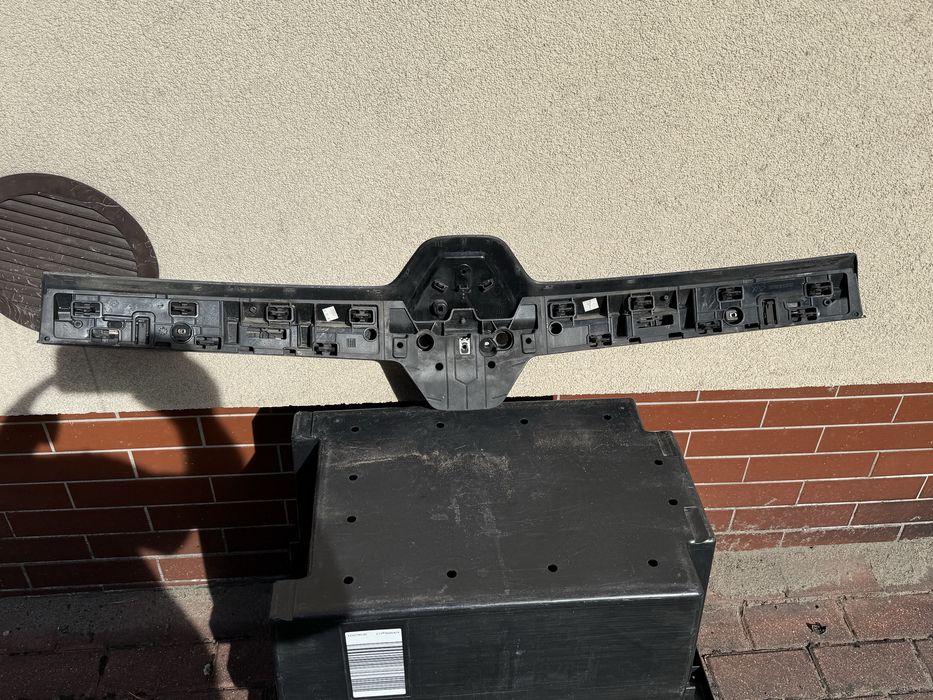 Renault Trafic III 3 lift atrapa grilla OE 628