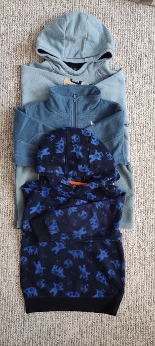 Флісова кофта з капюшоном під горло