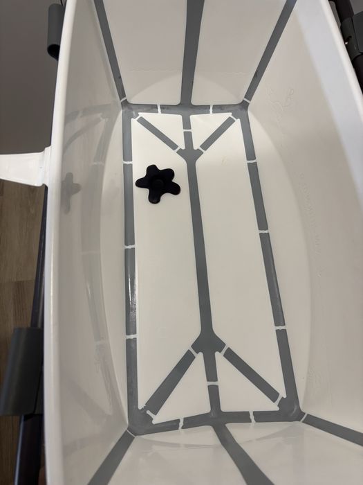 Banheira stokke com suporte recem nascido
