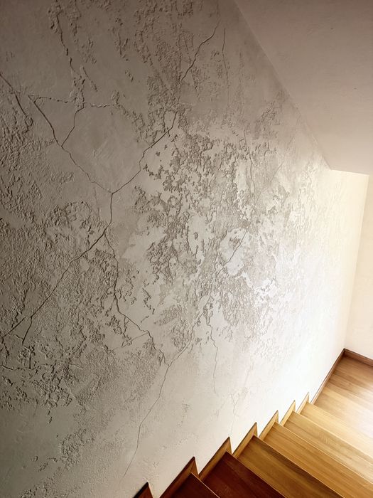 Tynki dekoracyjne, Efekt skały, beton architektoniczny, limewash
